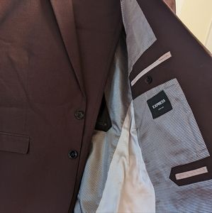 Express Suit - Maroon